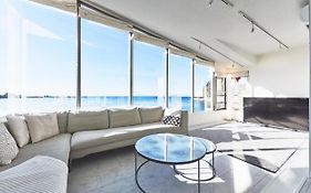 Zushi Funny House